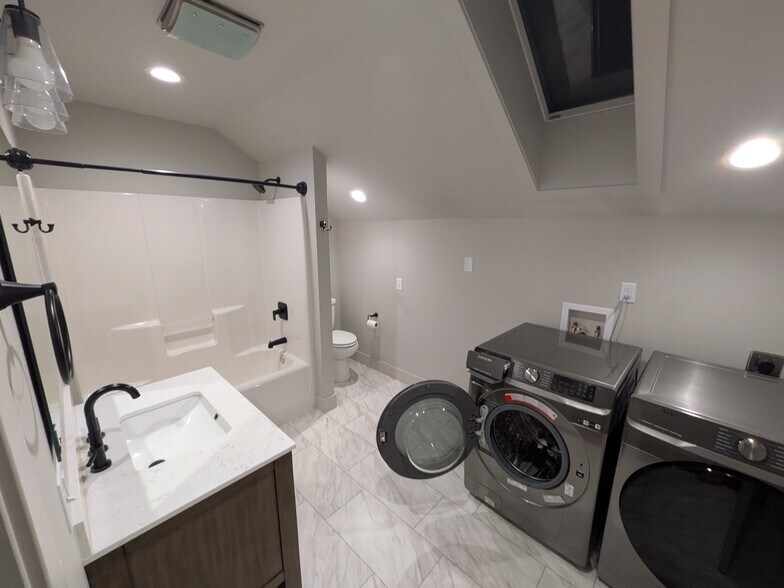 More Photos Of 6891 Grand Ave, Billings Service For Lease