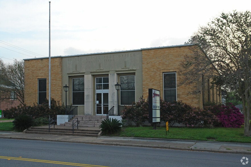Primary Photo Of 538 Main St, Liberty Post Office For Lease