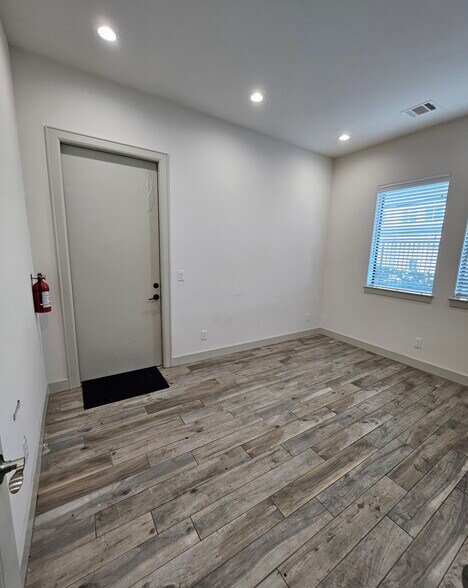 More Photos Of 21777 Merchants Way, Katy Office For Lease