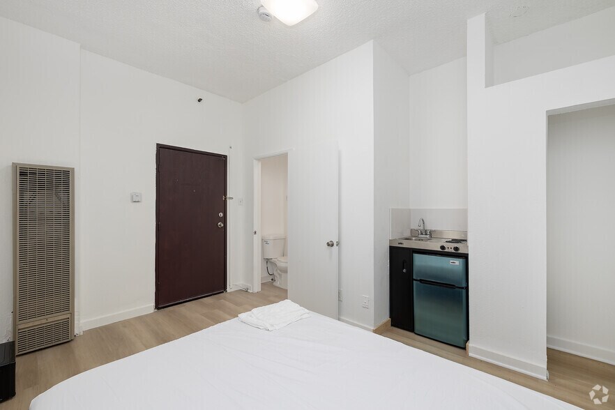 More Photos Of 710 S Broadway, Los Angeles Apartments For Lease
