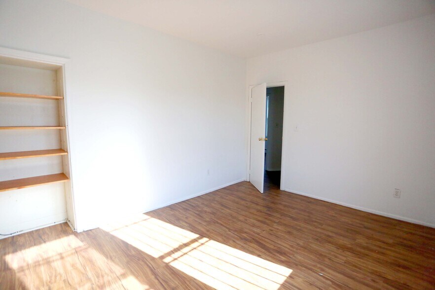 More Photos Of 380 Mclean Blvd, Paterson Freestanding For Lease