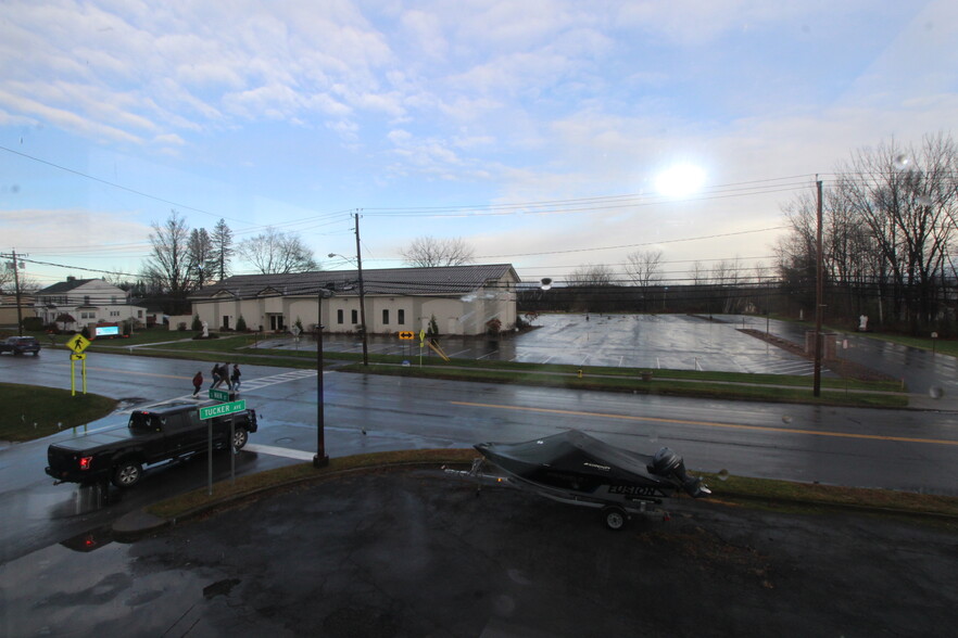 More Photos Of 585 S Main St, Central Square Auto Dealership For Sale