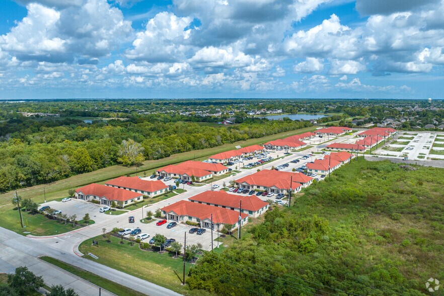 More Photos Of 2743 Smith Ranch Rd, Pearland Medical For Sale