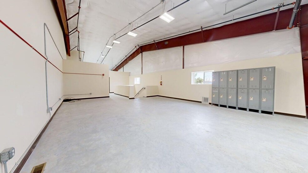 More Photos Of 1202 E Railroad St, Laurel Industrial For Sale