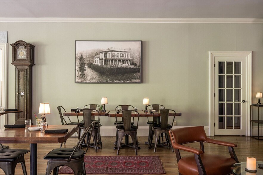 More Photos Of 102 Main St, Jefferson Hotel For Sale