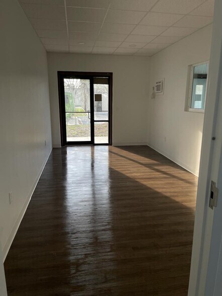 More Photos Of 844 Whitlock Ave, Jacksonville Unknown For Lease