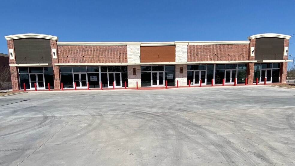 More Photos Of 21150 IH 35, Kyle Freestanding For Lease