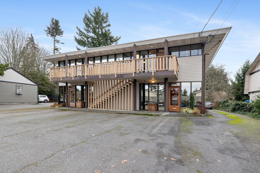 More Photos Of 7820-7822 27th St W, University Place Medical For Sale