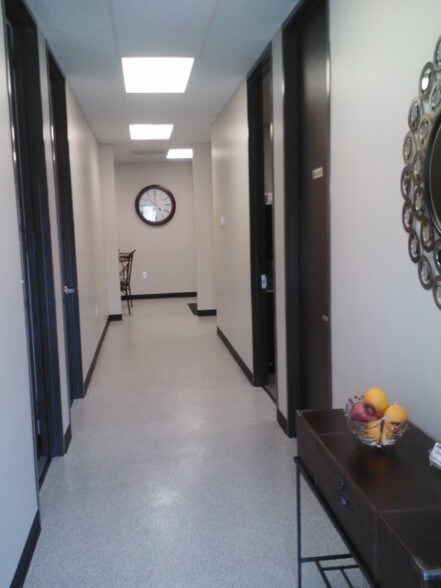 More Photos Of 13614 Poplar Cir, Conroe Warehouse For Lease