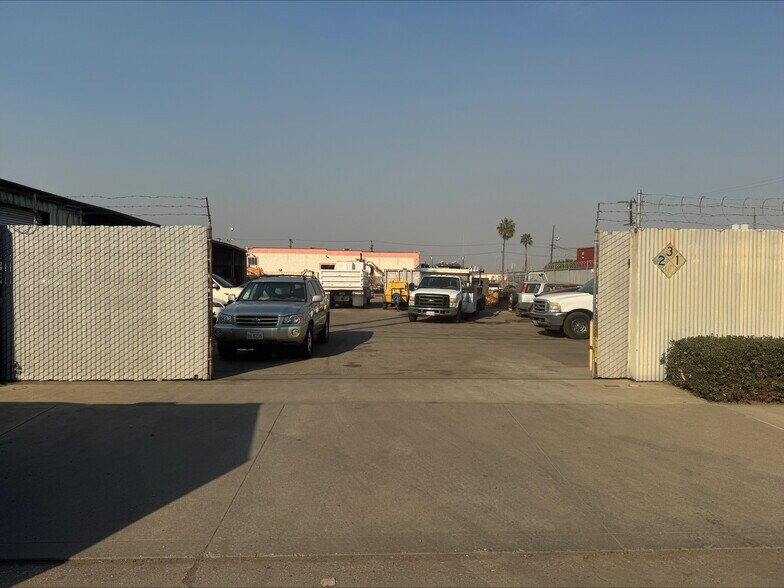 More Photos Of 521 E D St, Wilmington Warehouse For Sale