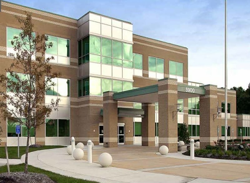 More Photos Of 5900 Lake Wright Dr, Norfolk Medical For Lease