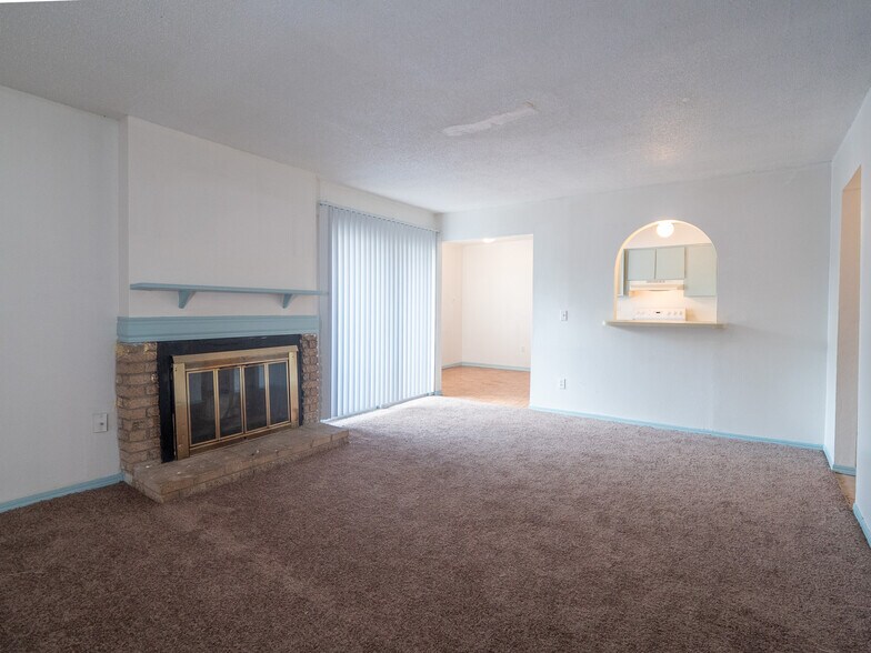 More Photos Of 5924 NW 10th St, Oklahoma City Apartments For Sale