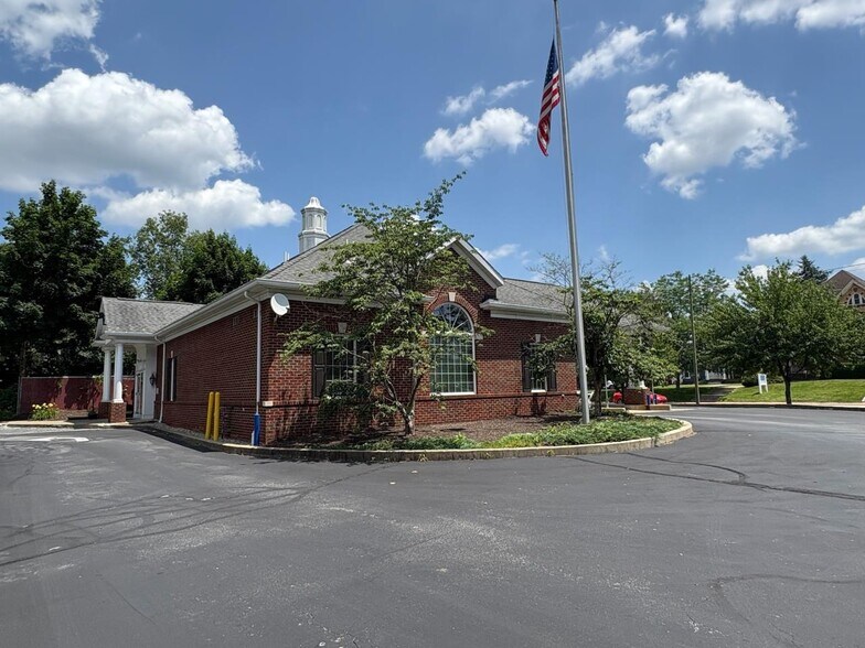 More Photos Of 998 3rd St, Beaver Office For Sale