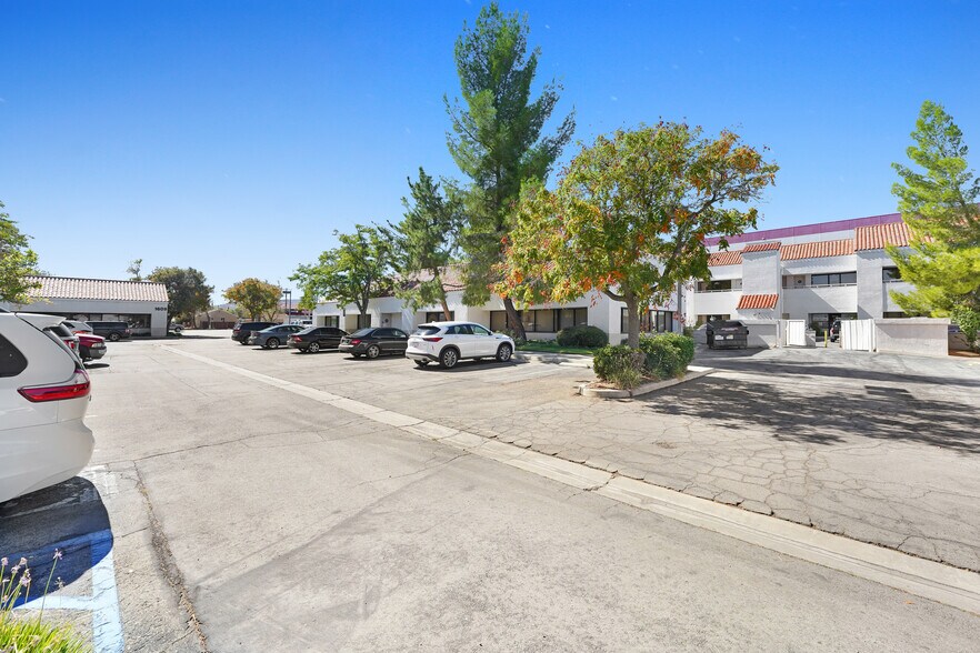 More Photos Of , Palmdale Office For Sale