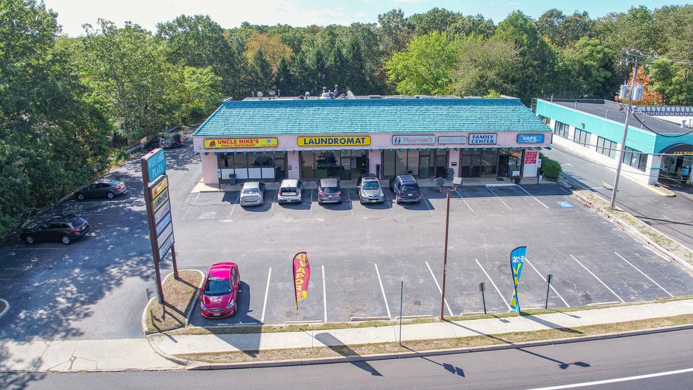 More Photos Of 1880 W County Line Rd, Lakewood Storefront For Sale