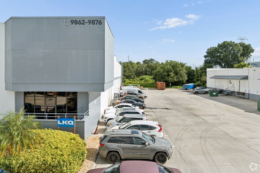 More Photos Of 9862-9876 Currie Davis Dr, Tampa Unknown For Lease