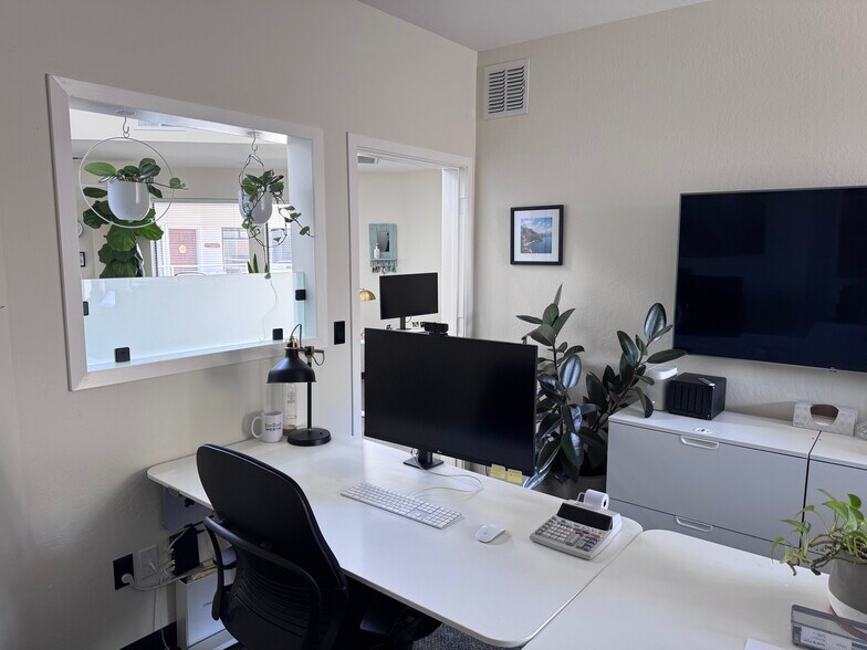 More Photos Of 1260 41st Ave, Capitola Office For Sale