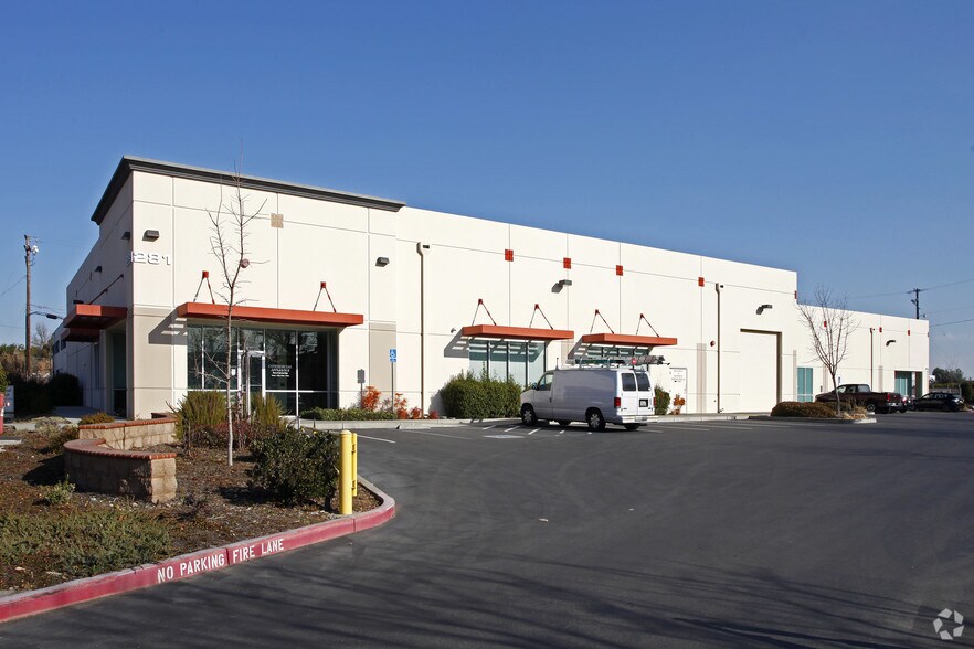 More Photos Of 281 Lathrop Way, Sacramento Warehouse For Lease