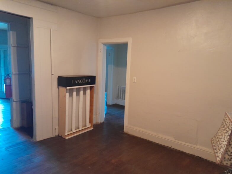 More Photos Of 9135 S Main St, Jonesboro Light Manufacturing For Sale