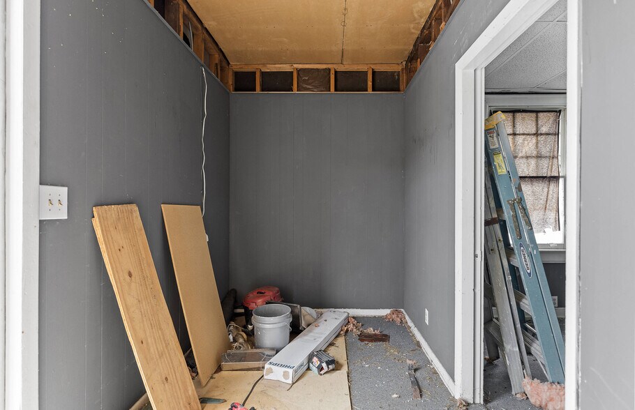 More Photos Of 2507 McCallie Ave, Chattanooga Office Residential For Sale