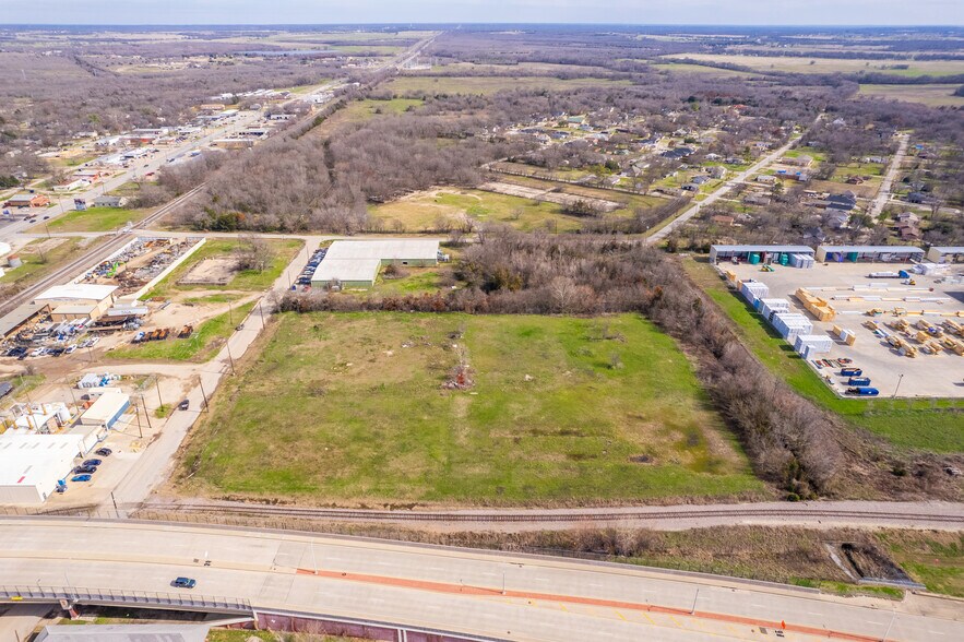 More Photos Of 500 E Grove St, Terrell Land For Sale