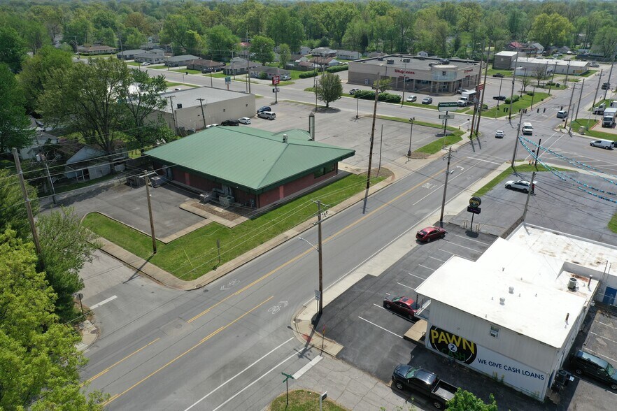 More Photos Of 2000 Covert Ave, Evansville Freestanding For Lease