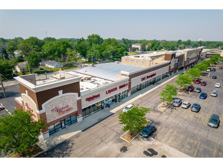 More Photos Of 2112 W Jefferson St, Joliet Unknown For Lease