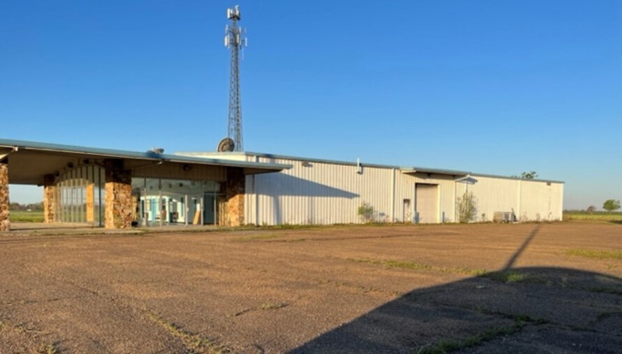 Primary Photo Of 2975 Highway 61 N, Tunica Manufacturing For Sale