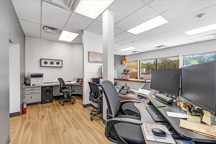 More Photos Of 421 N Broadway, Portland Medical For Sale