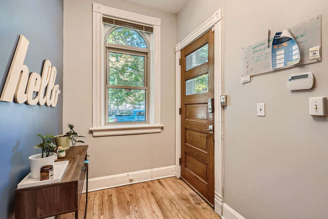 More Photos Of 1719 Emerson St, Denver Office For Lease