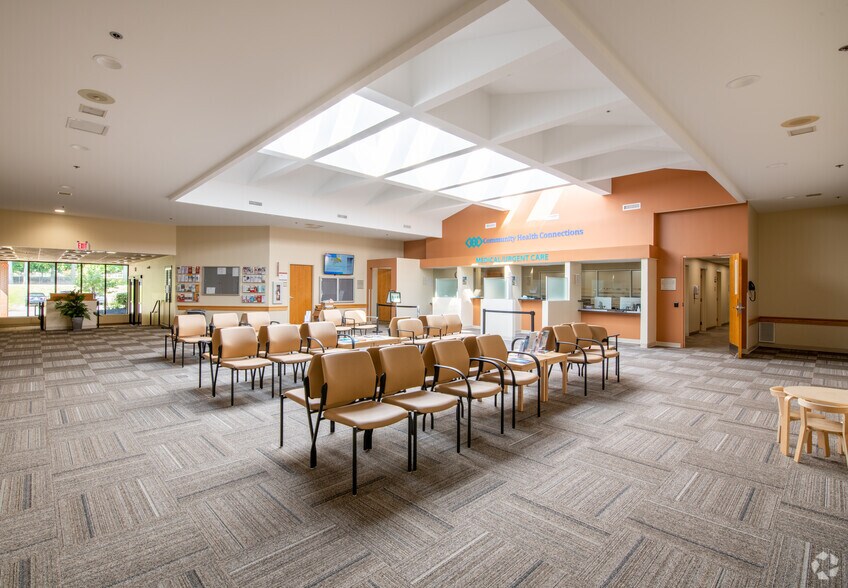 More Photos Of 165 Mill St, Leominster Medical For Lease