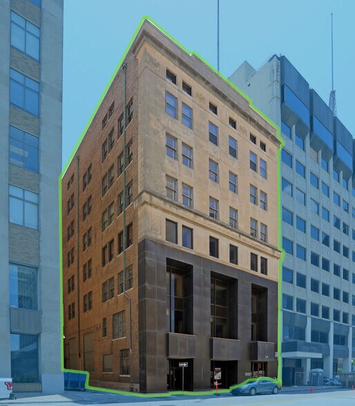 More Photos Of 10 E 3rd St, Tulsa Office For Sale