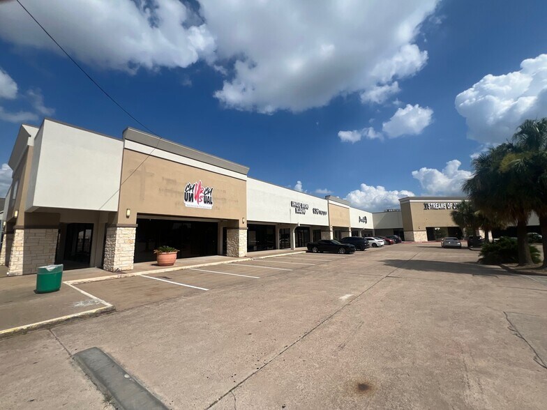 More Photos Of 2703 S Hwy 6, Houston Unknown For Lease