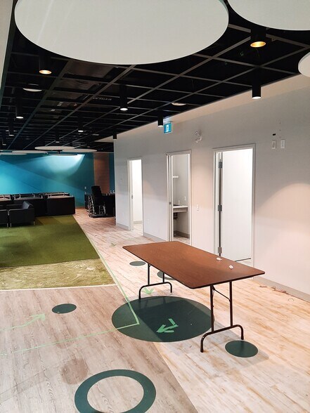 More Photos Of 240 Sparks St, Ottawa Office For Lease