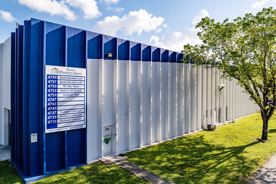 More Photos Of 4701-4759 SW 51 St, Davie Warehouse For Lease