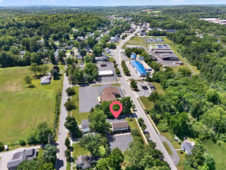 More Photos Of 644 E Main St, Palmyra Office For Sale