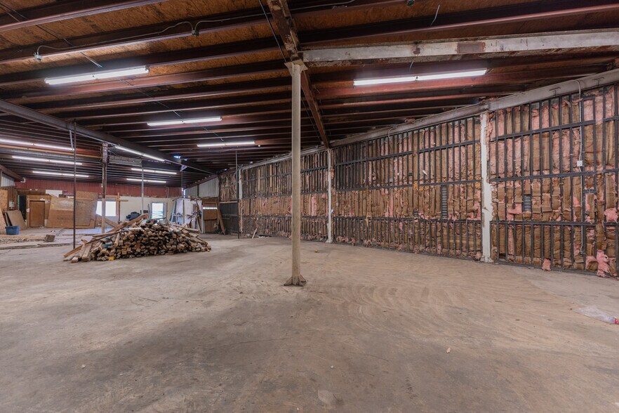 More Photos Of 800 Cincinnati Ave, San Antonio Freestanding For Sale