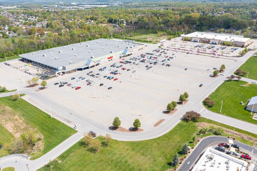 More Photos Of 2750 Allison Ln, Jeffersonville Freestanding For Lease