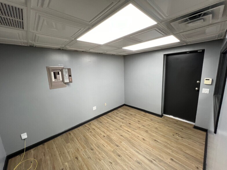 More Photos Of 3426 S Military Trl, Lake Worth Auto Repair For Sale