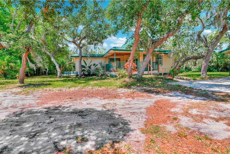 More Photos Of 29199 Livingston Dr, Punta Gorda Multifamily For Sale