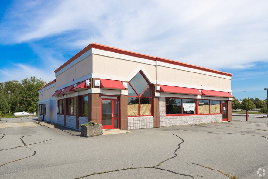 More Photos Of 57 Bangor Mall Blvd, Bangor Fast Food For Lease