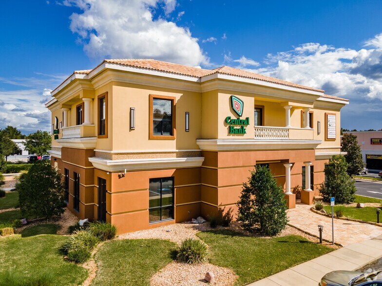 More Photos Of 20701 Bruce B Downs Blvd, Tampa Loft Creative Space For Lease