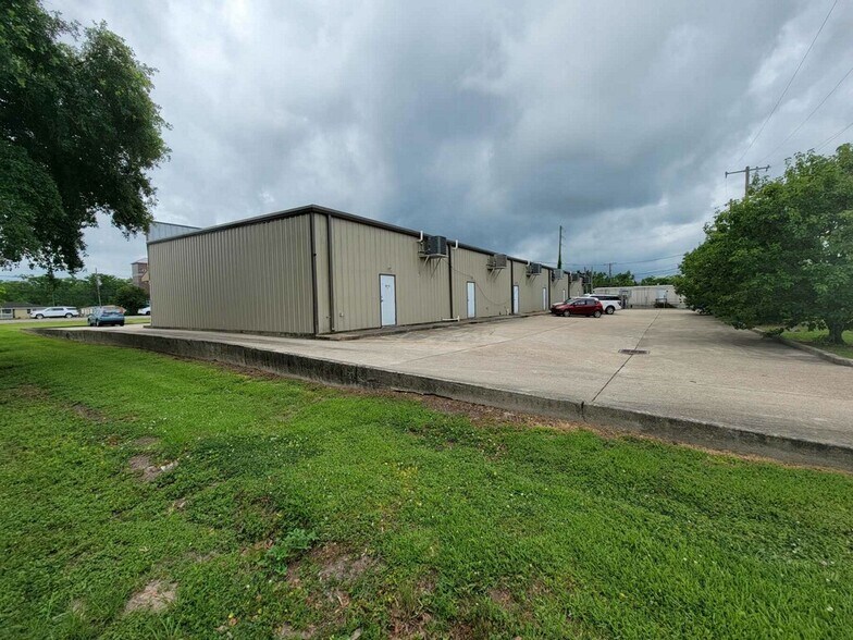 More Photos Of 14214 Highway 90, Boutte Freestanding For Lease