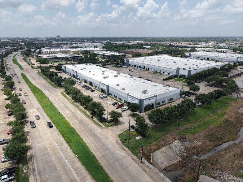 More Photos Of 10650 W Airport Blvd, Stafford Unknown For Lease
