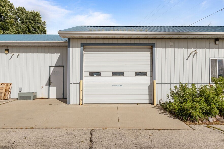 More Photos Of N7658 County Highway WH, Taycheedah Manufacturing For Sale