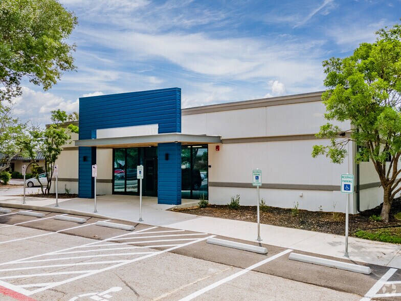 Primary Photo Of 707 Landa St, New Braunfels Office For Lease
