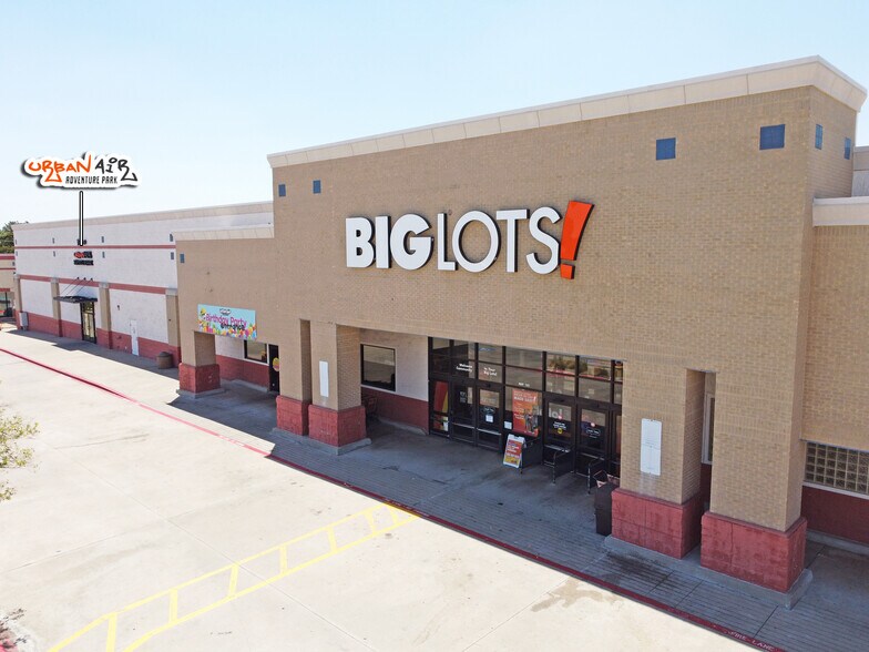 More Photos Of 989 N Walnut Creek Dr, Mansfield General Retail For Lease