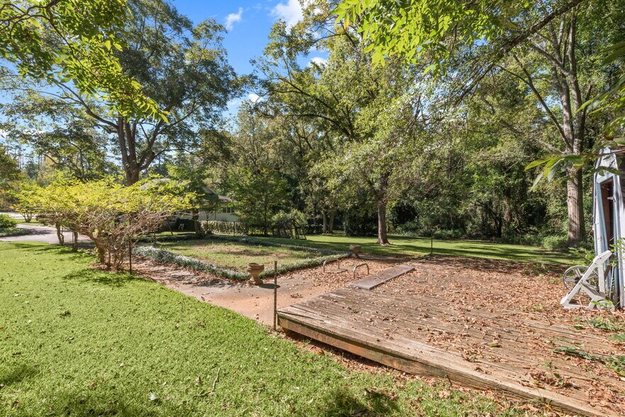 More Photos Of 1556 Highway 29 N, Newnan Office Residential For Sale