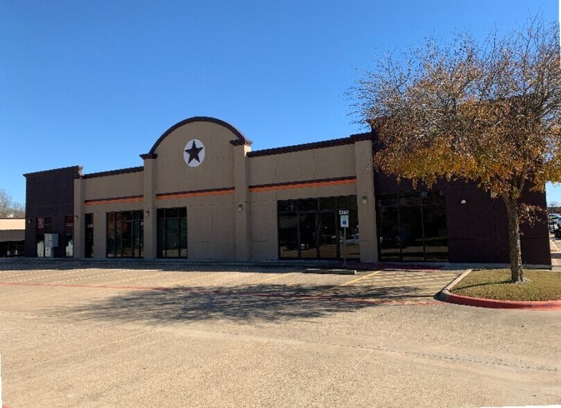 More Photos Of 2300 De Lee St, Bryan Drugstore For Lease