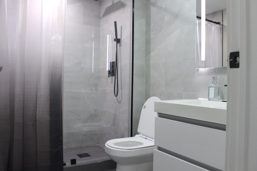 More Photos Of 201 Park Ave, Albany Apartments For Sale